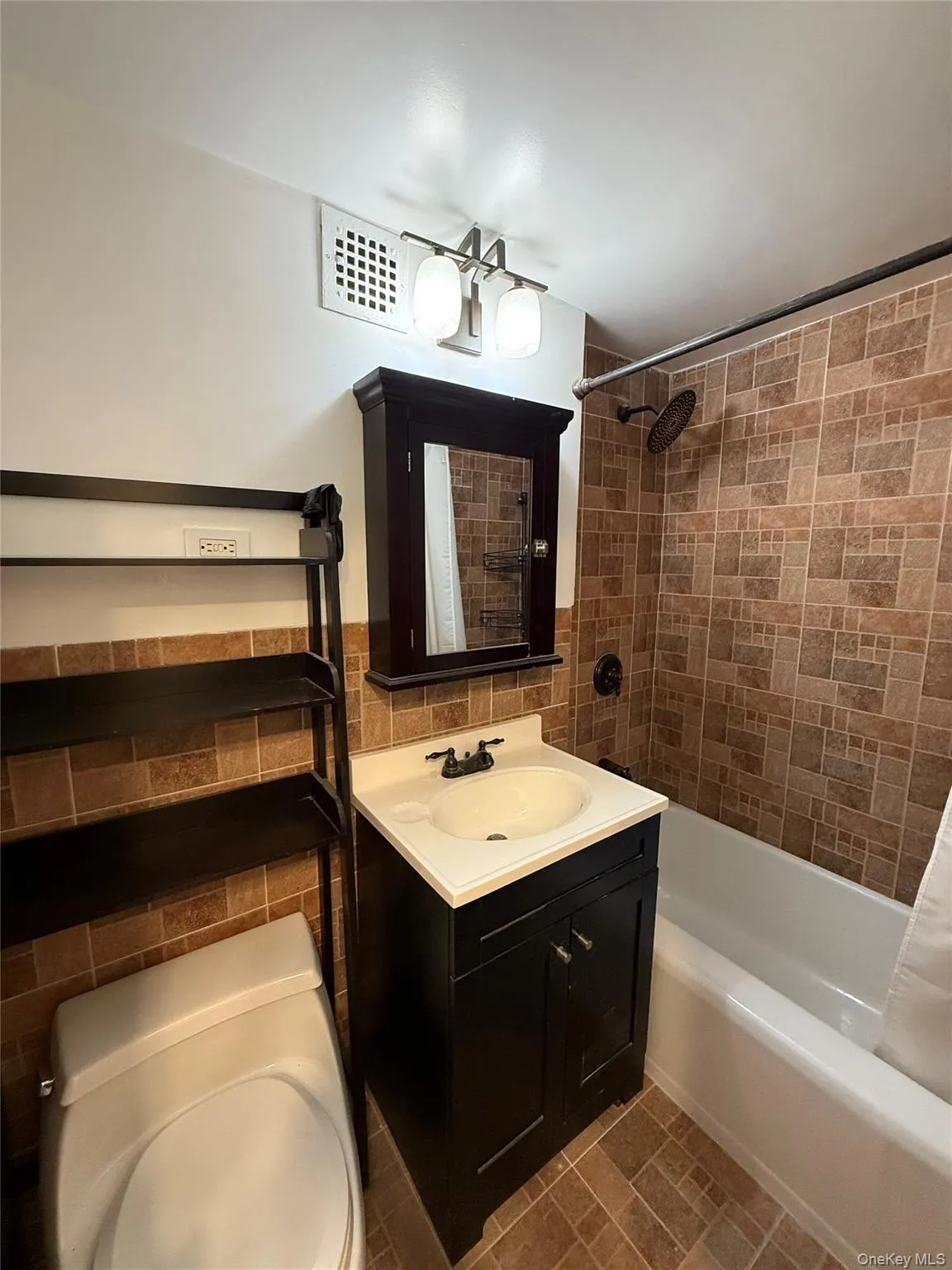 97-07 63 Road, New York, NY, 2 Rooms Rooms,1 BathroomBathrooms,Residential,For Rent,63,0,1054293 97-07 63 Road, New York, NY, 2 Rooms Rooms,1 BathroomBathrooms,Residential,For Rent,63,0,1054293