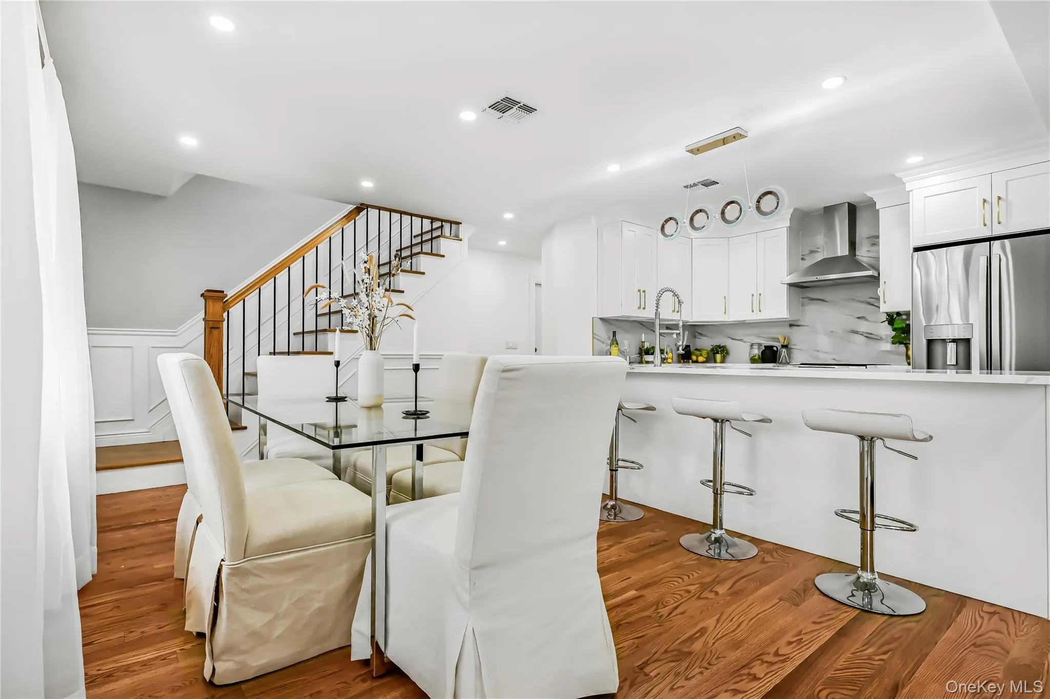 214 Oak Neck, Islip, NY, 4 Bedroom Bedrooms, 10 Room Rooms,3 BathroomBathrooms,Residential Lease,For Rent,Oak Neck,0,1054303 214 Oak Neck, Islip, NY, 4 Bedroom Bedrooms, 10 Room Rooms,3 BathroomBathrooms,Residential Lease,For Rent,Oak Neck,0,1054303
