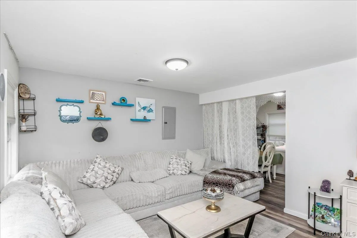 761 Provost Avenue, Brookhaven, NY, 3 Bedrooms Bedrooms, 5 Rooms Rooms,1 BathroomBathrooms,Residential,For Rent,Provost,0,1054306 761 Provost Avenue, Brookhaven, NY, 3 Bedrooms Bedrooms, 5 Rooms Rooms,1 BathroomBathrooms,Residential,For Rent,Provost,0,1054306