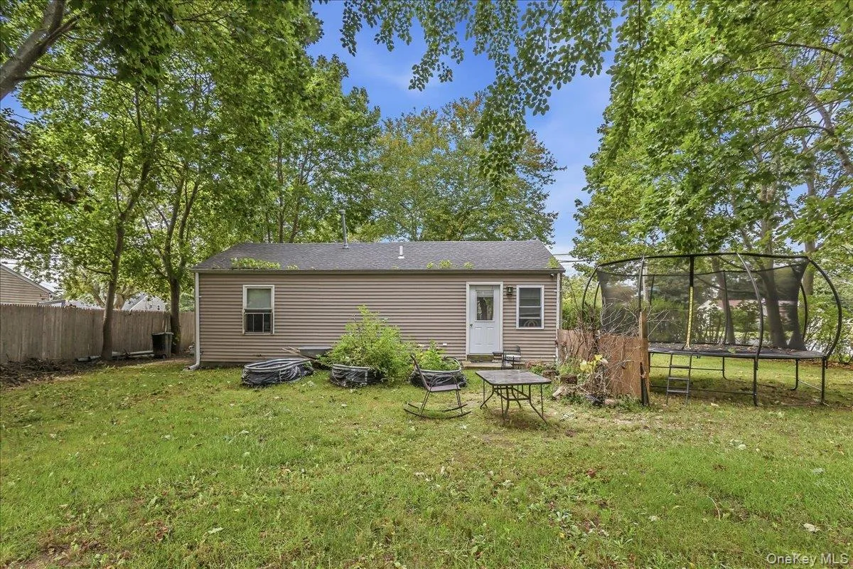 761 Provost Avenue, Brookhaven, NY, 3 Bedrooms Bedrooms, 5 Rooms Rooms,1 BathroomBathrooms,Residential,For Rent,Provost,0,1054306 761 Provost Avenue, Brookhaven, NY, 3 Bedrooms Bedrooms, 5 Rooms Rooms,1 BathroomBathrooms,Residential,For Rent,Provost,0,1054306