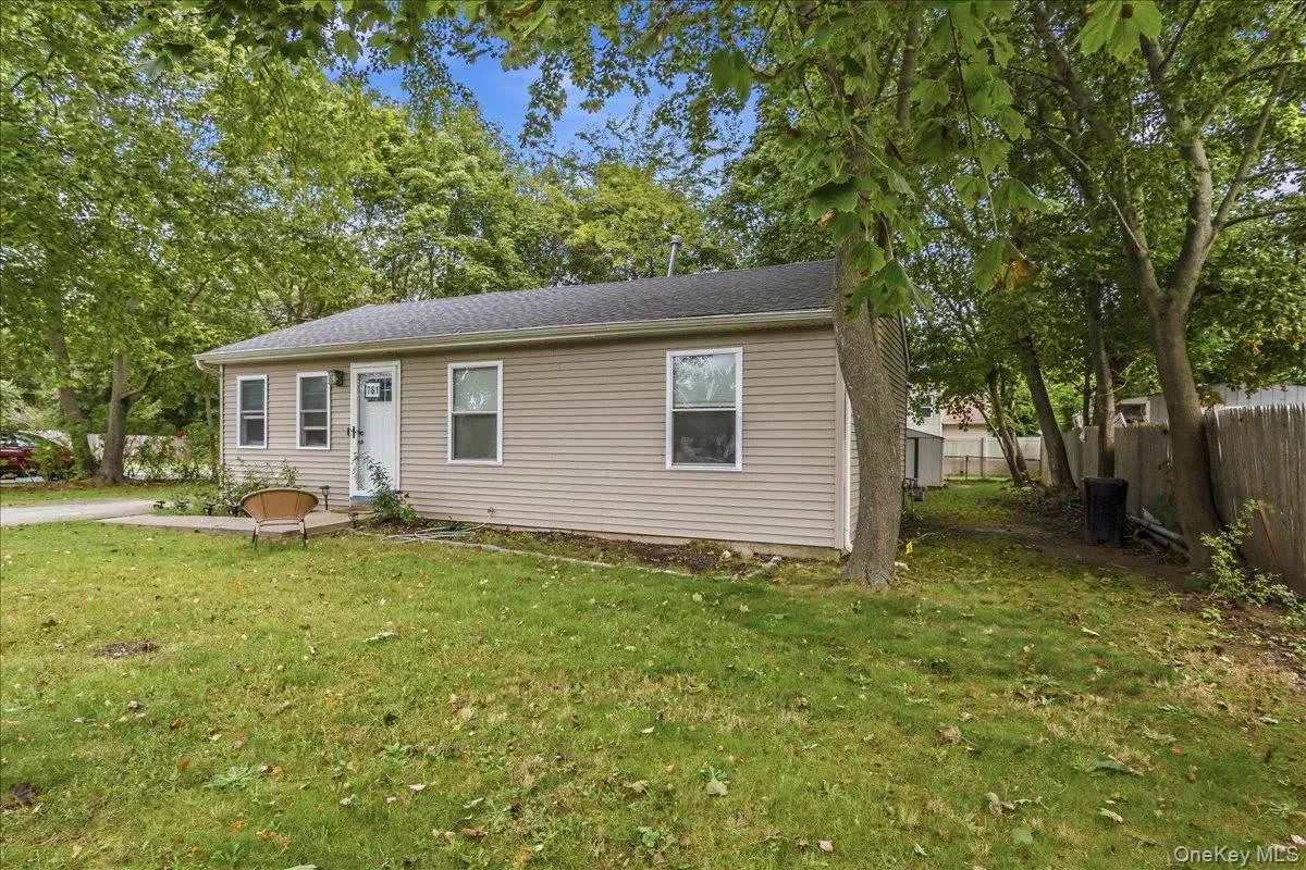 761 Provost Avenue, Brookhaven, NY, 3 Bedrooms Bedrooms, 5 Rooms Rooms,1 BathroomBathrooms,Residential,For Rent,Provost,0,1054306 761 Provost Avenue, Brookhaven, NY, 3 Bedrooms Bedrooms, 5 Rooms Rooms,1 BathroomBathrooms,Residential,For Rent,Provost,0,1054306