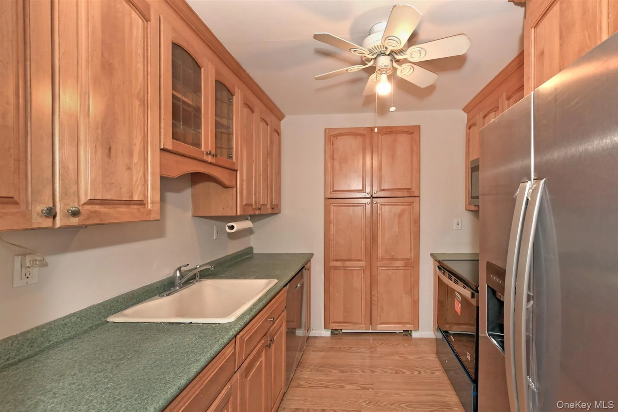 Kitchen with Washer/Dryer in closet Kitchen with Washer/Dryer in closet