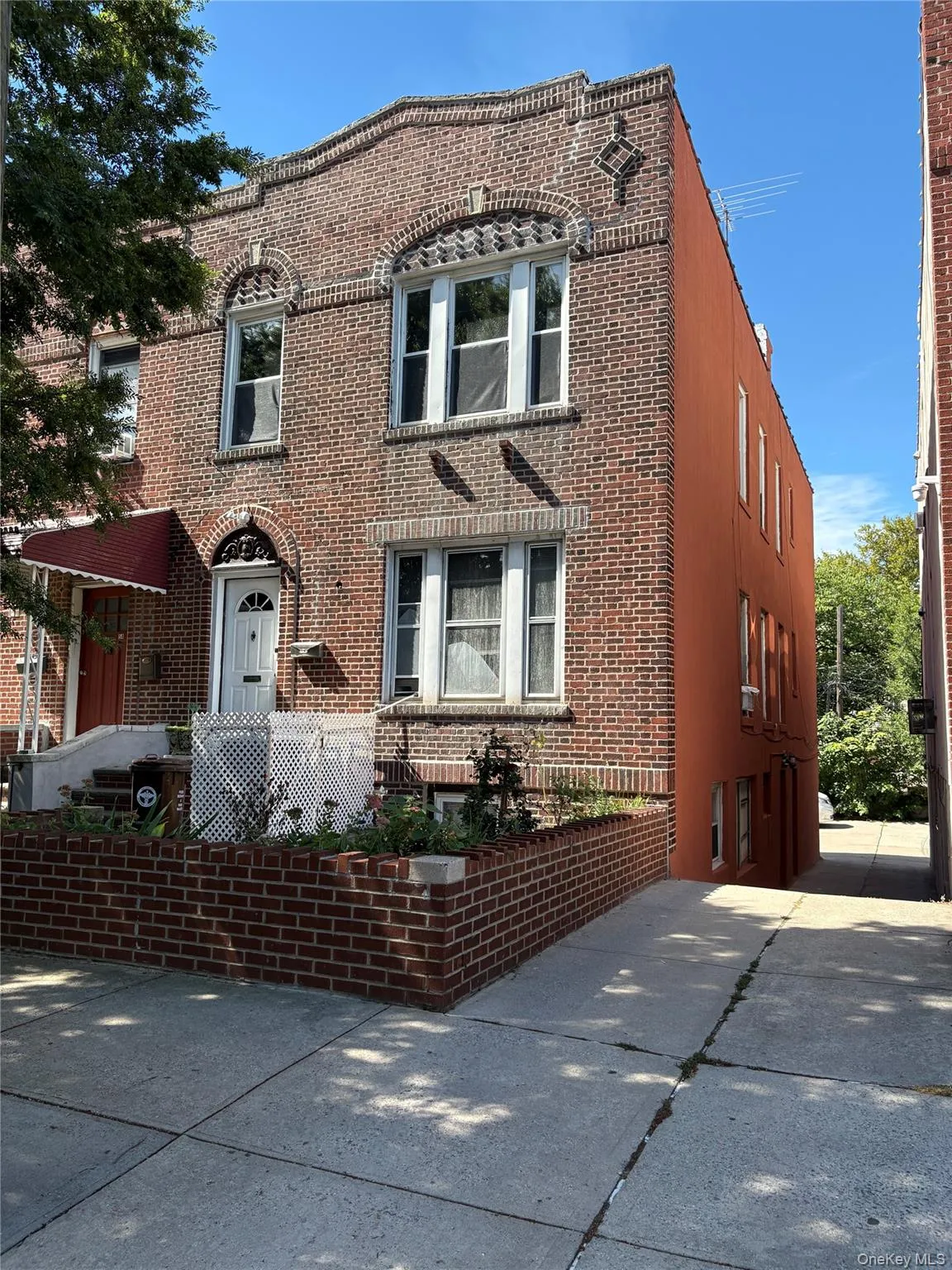 50-56 41st Street, New York, NY, 4 Bedrooms Bedrooms, 6 Rooms Rooms,1 BathroomBathrooms,Residential Lease,For Rent,41st,0,1054310 50-56 41st Street, New York, NY, 4 Bedrooms Bedrooms, 6 Rooms Rooms,1 BathroomBathrooms,Residential Lease,For Rent,41st,0,1054310