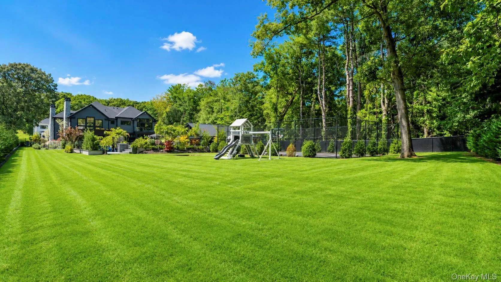 13 Sleepy Hollow Lane, Huntington, NY, 5 Bedrooms Bedrooms, 16 Rooms Rooms,4 BathroomsBathrooms,Residential,For Rent,Sleepy Hollow,0,1054317 13 Sleepy Hollow Lane, Huntington, NY, 5 Bedrooms Bedrooms, 16 Rooms Rooms,4 BathroomsBathrooms,Residential,For Rent,Sleepy Hollow,0,1054317