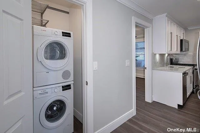 11 Prospect Street, Huntington, NY, 1 Bedroom Bedrooms, 4 Room Rooms,1 BathroomBathrooms,Residential Lease,For Rent,Prospect,0,1054318 11 Prospect Street, Huntington, NY, 1 Bedroom Bedrooms, 4 Room Rooms,1 BathroomBathrooms,Residential Lease,For Rent,Prospect,0,1054318