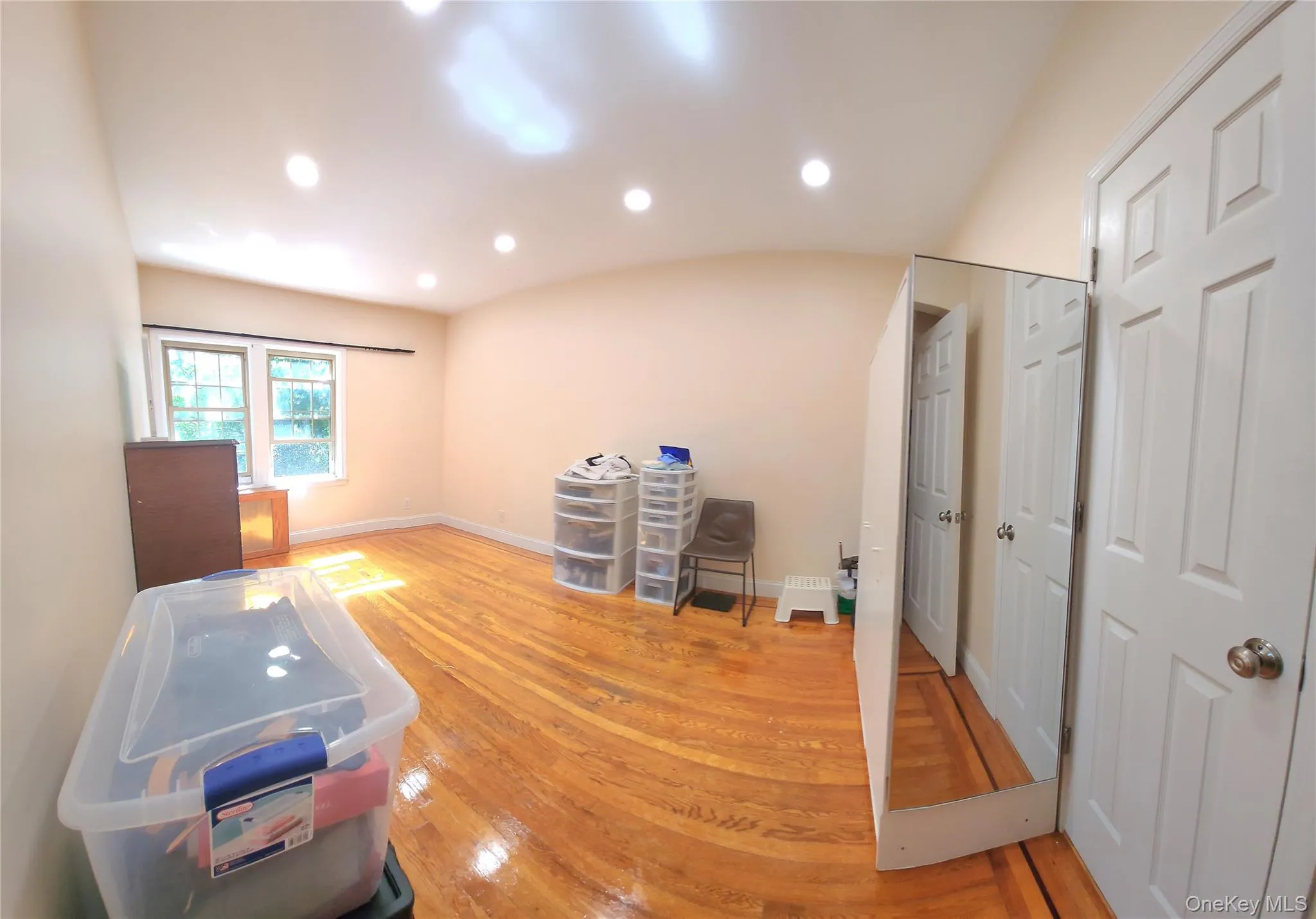 21417 45th Drive, New York, NY, 3 Bedrooms Bedrooms, 8 Rooms Rooms,2 BathroomsBathrooms,Residential,For Rent,45th,0,1054320 21417 45th Drive, New York, NY, 3 Bedrooms Bedrooms, 8 Rooms Rooms,2 BathroomsBathrooms,Residential,For Rent,45th,0,1054320