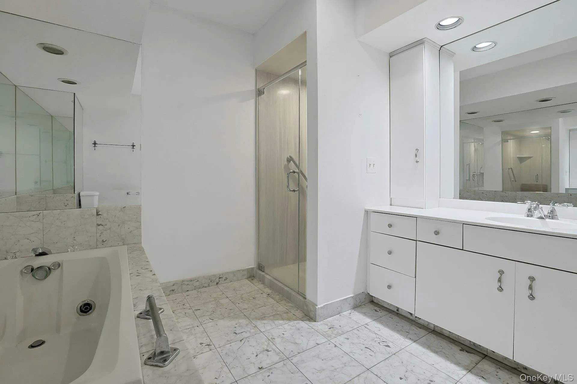 569 Heritage Hills Dr, Somers, NY, 2 Bedrooms Bedrooms, 5 Rooms Rooms,2 BathroomsBathrooms,Residential,For Rent,Heritage Hills Dr,0,1054321 569 Heritage Hills Dr, Somers, NY, 2 Bedrooms Bedrooms, 5 Rooms Rooms,2 BathroomsBathrooms,Residential,For Rent,Heritage Hills Dr,0,1054321