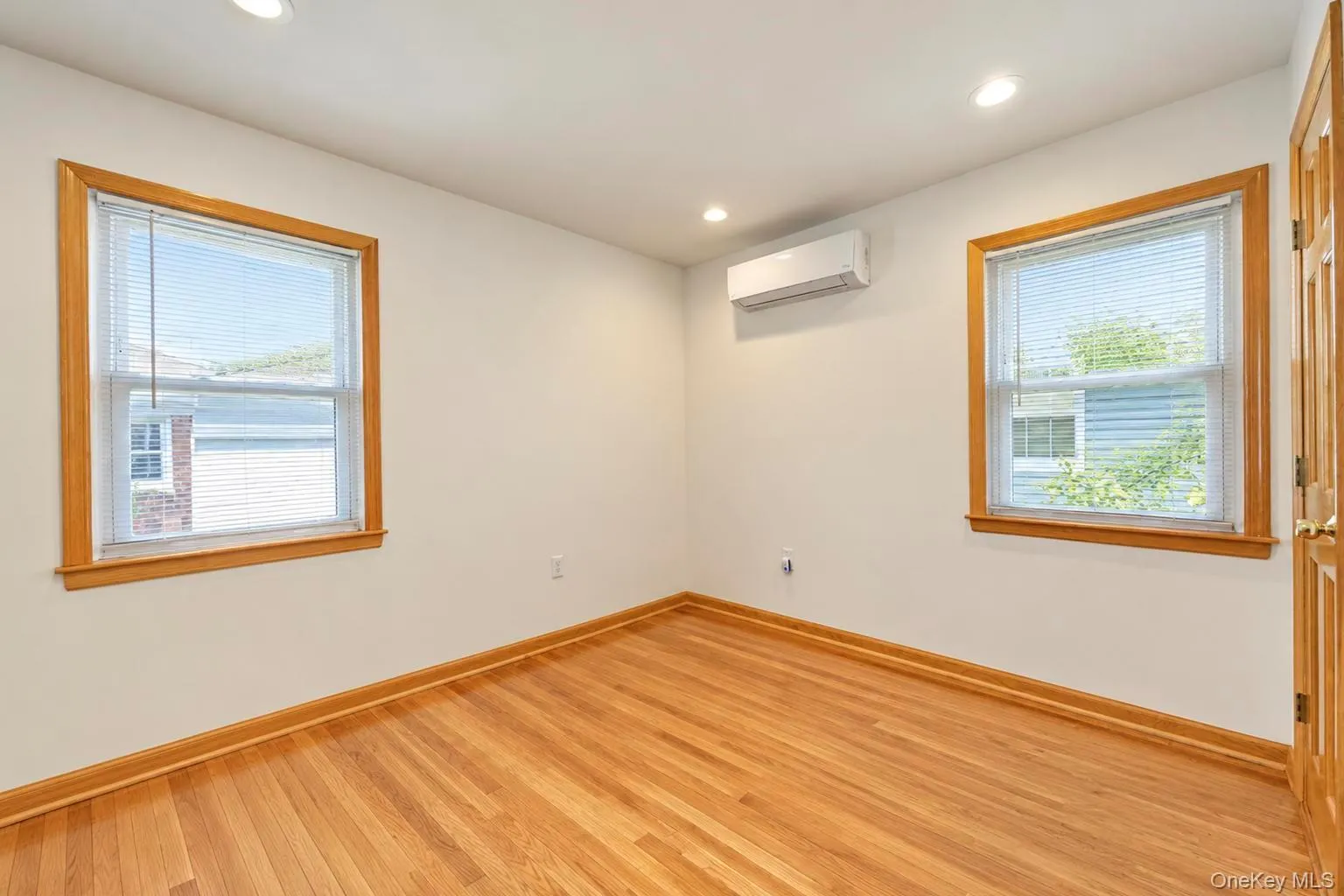 30 Mc Alester Avenue, Oyster Bay, NY, 4 Bedrooms Bedrooms, 8 Rooms Rooms,3 BathroomsBathrooms,Residential,For Rent,Mc Alester,0,1054322 30 Mc Alester Avenue, Oyster Bay, NY, 4 Bedrooms Bedrooms, 8 Rooms Rooms,3 BathroomsBathrooms,Residential,For Rent,Mc Alester,0,1054322
