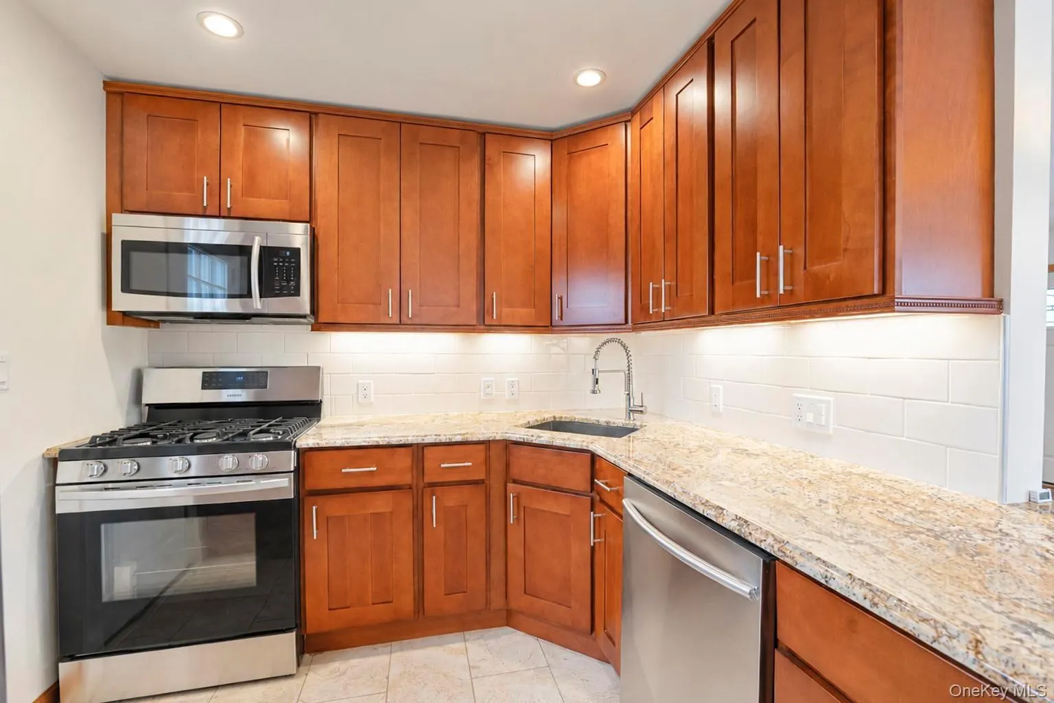 30 Mc Alester Avenue, Oyster Bay, NY, 4 Bedrooms Bedrooms, 8 Rooms Rooms,3 BathroomsBathrooms,Residential,For Rent,Mc Alester,0,1054322 30 Mc Alester Avenue, Oyster Bay, NY, 4 Bedrooms Bedrooms, 8 Rooms Rooms,3 BathroomsBathrooms,Residential,For Rent,Mc Alester,0,1054322