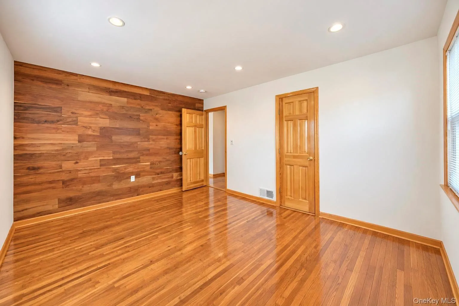 30 Mc Alester Avenue, Oyster Bay, NY, 4 Bedrooms Bedrooms, 8 Rooms Rooms,3 BathroomsBathrooms,Residential,For Rent,Mc Alester,0,1054322 30 Mc Alester Avenue, Oyster Bay, NY, 4 Bedrooms Bedrooms, 8 Rooms Rooms,3 BathroomsBathrooms,Residential,For Rent,Mc Alester,0,1054322