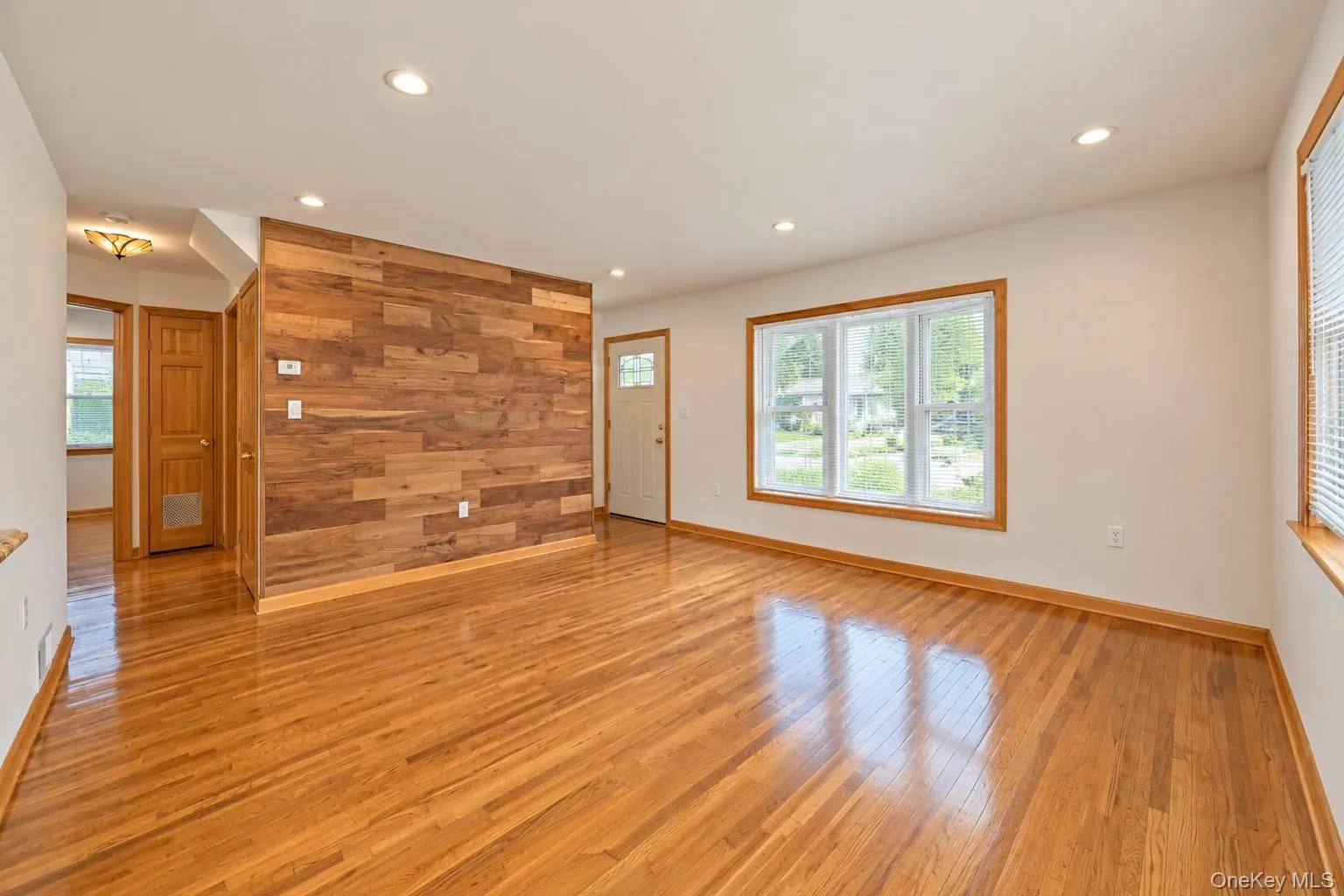 30 Mc Alester Avenue, Oyster Bay, NY, 4 Bedrooms Bedrooms, 8 Rooms Rooms,3 BathroomsBathrooms,Residential,For Rent,Mc Alester,0,1054322 30 Mc Alester Avenue, Oyster Bay, NY, 4 Bedrooms Bedrooms, 8 Rooms Rooms,3 BathroomsBathrooms,Residential,For Rent,Mc Alester,0,1054322