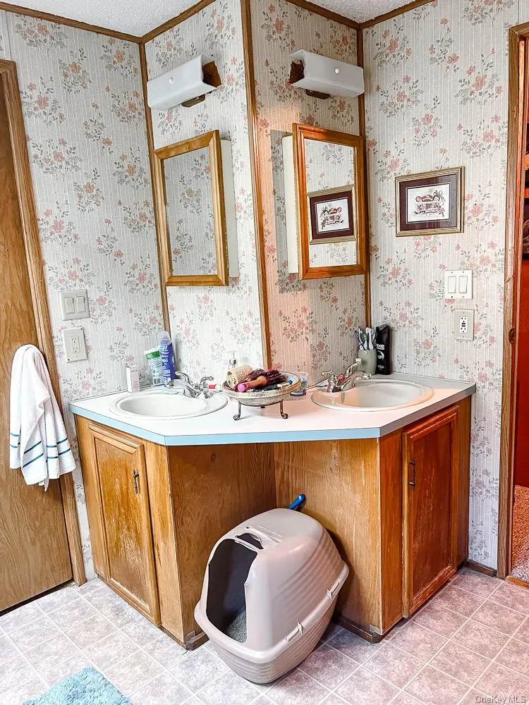 166 Seeman Road, Neversink, NY, 5 Bedrooms Bedrooms, 13 Rooms Rooms,2 BathroomsBathrooms,Residential,For Rent,Seeman,0,1054327 166 Seeman Road, Neversink, NY, 5 Bedrooms Bedrooms, 13 Rooms Rooms,2 BathroomsBathrooms,Residential,For Rent,Seeman,0,1054327