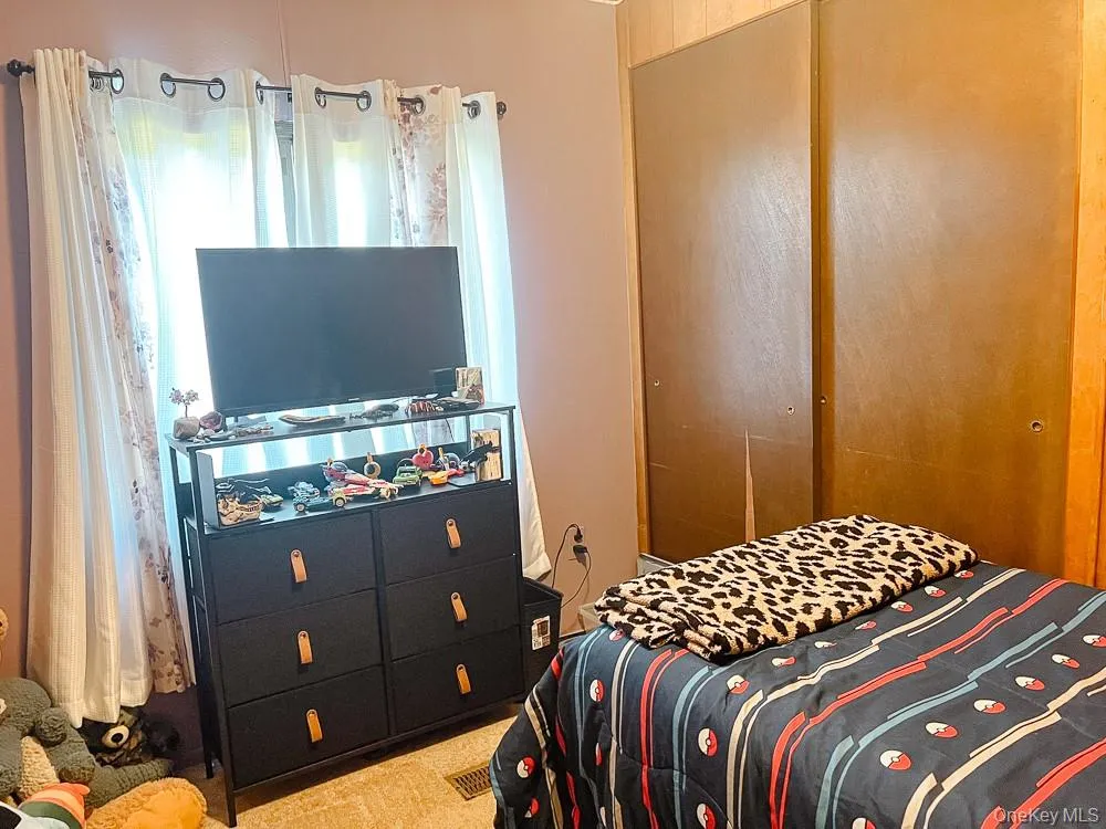 166 Seeman Road, Neversink, NY, 5 Bedrooms Bedrooms, 13 Rooms Rooms,2 BathroomsBathrooms,Residential,For Rent,Seeman,0,1054327 166 Seeman Road, Neversink, NY, 5 Bedrooms Bedrooms, 13 Rooms Rooms,2 BathroomsBathrooms,Residential,For Rent,Seeman,0,1054327