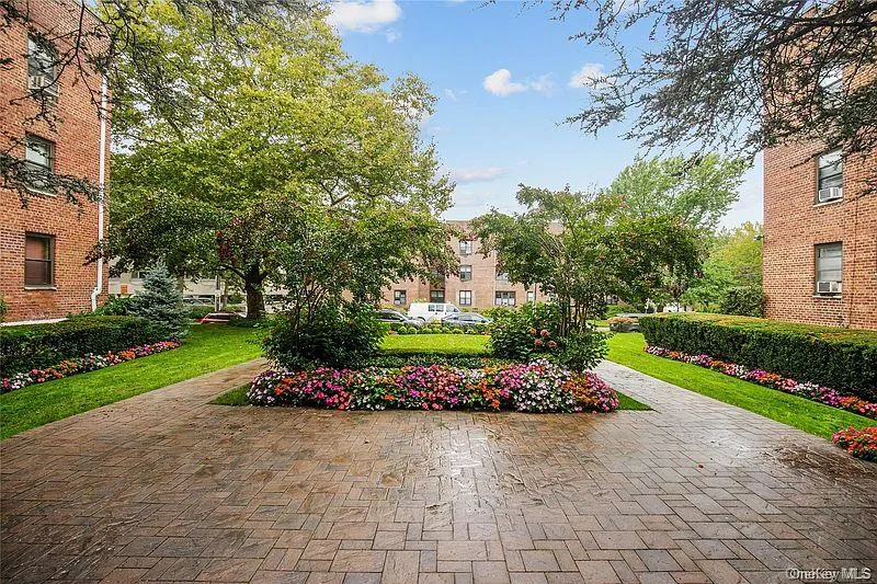 15 Canterbury Road, North Hempstead, NY, 1 Room Rooms,1 BathroomBathrooms,Residential,For Rent,Canterbury,0,1054330 15 Canterbury Road, North Hempstead, NY, 1 Room Rooms,1 BathroomBathrooms,Residential,For Rent,Canterbury,0,1054330