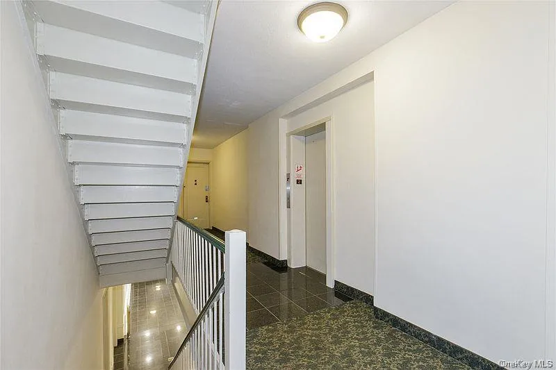 15 Canterbury Road, North Hempstead, NY, 1 Room Rooms,1 BathroomBathrooms,Residential,For Rent,Canterbury,0,1054330 15 Canterbury Road, North Hempstead, NY, 1 Room Rooms,1 BathroomBathrooms,Residential,For Rent,Canterbury,0,1054330