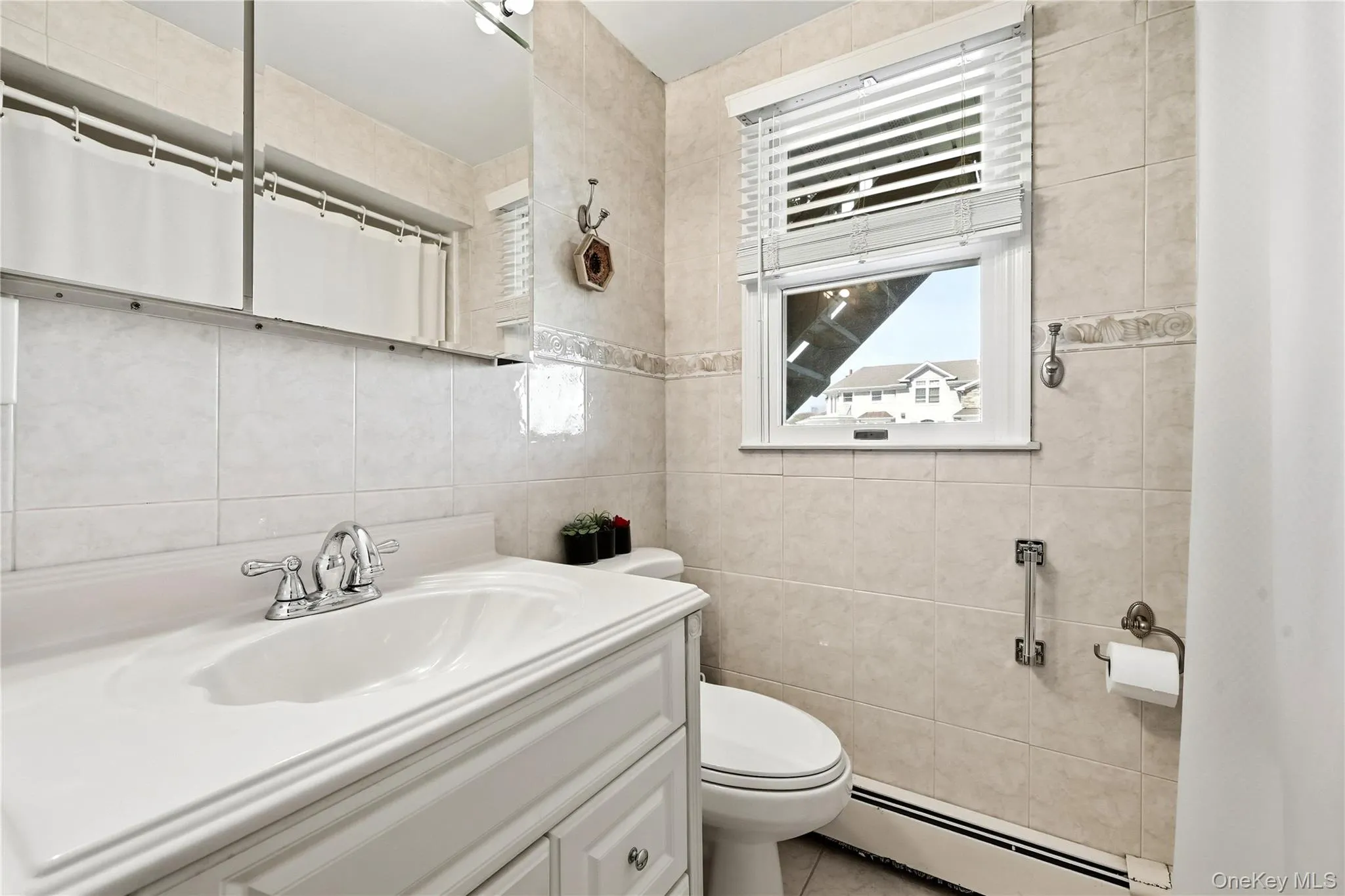 121 Drake Court, Islip, NY, 5 Bedrooms Bedrooms, 8 Rooms Rooms,3 BathroomsBathrooms,Residential,For Rent,Drake,0,1054341 121 Drake Court, Islip, NY, 5 Bedrooms Bedrooms, 8 Rooms Rooms,3 BathroomsBathrooms,Residential,For Rent,Drake,0,1054341