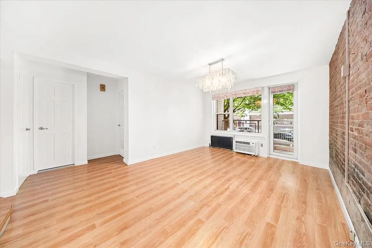 131 85th Street, New York, NY, 1 Bedroom Bedrooms, 3 Rooms Rooms,1 BathroomBathrooms,Residential,For Rent,85th,0,1054344 131 85th Street, New York, NY, 1 Bedroom Bedrooms, 3 Rooms Rooms,1 BathroomBathrooms,Residential,For Rent,85th,0,1054344