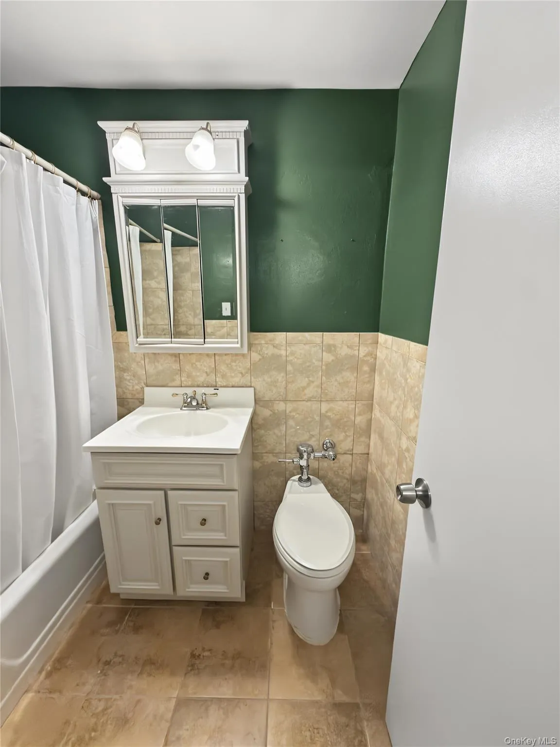153-25 88th Street, New York, NY, 1 Bedroom Bedrooms, 4 Rooms Rooms,1 BathroomBathrooms,Residential,For Rent,88th Street,0,1054346 153-25 88th Street, New York, NY, 1 Bedroom Bedrooms, 4 Rooms Rooms,1 BathroomBathrooms,Residential,For Rent,88th Street,0,1054346