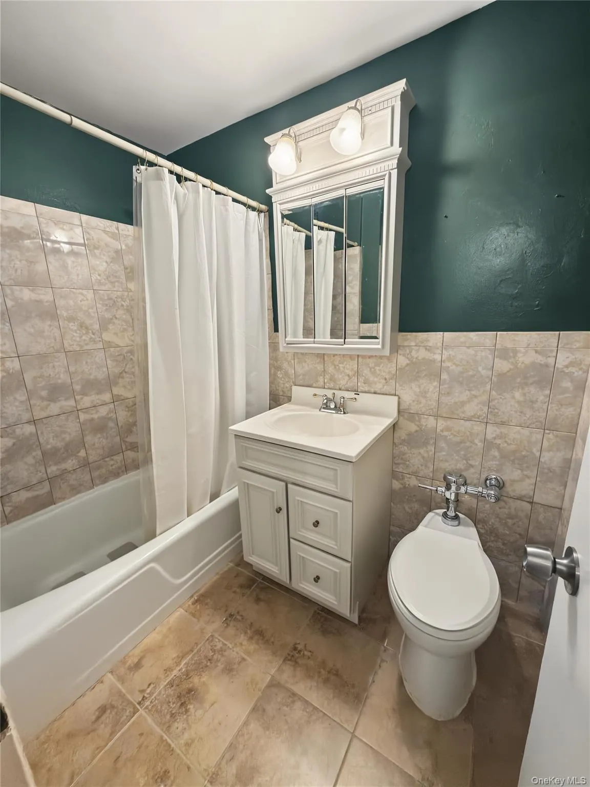 153-25 88th Street, New York, NY, 1 Bedroom Bedrooms, 4 Rooms Rooms,1 BathroomBathrooms,Residential,For Rent,88th Street,0,1054346 153-25 88th Street, New York, NY, 1 Bedroom Bedrooms, 4 Rooms Rooms,1 BathroomBathrooms,Residential,For Rent,88th Street,0,1054346