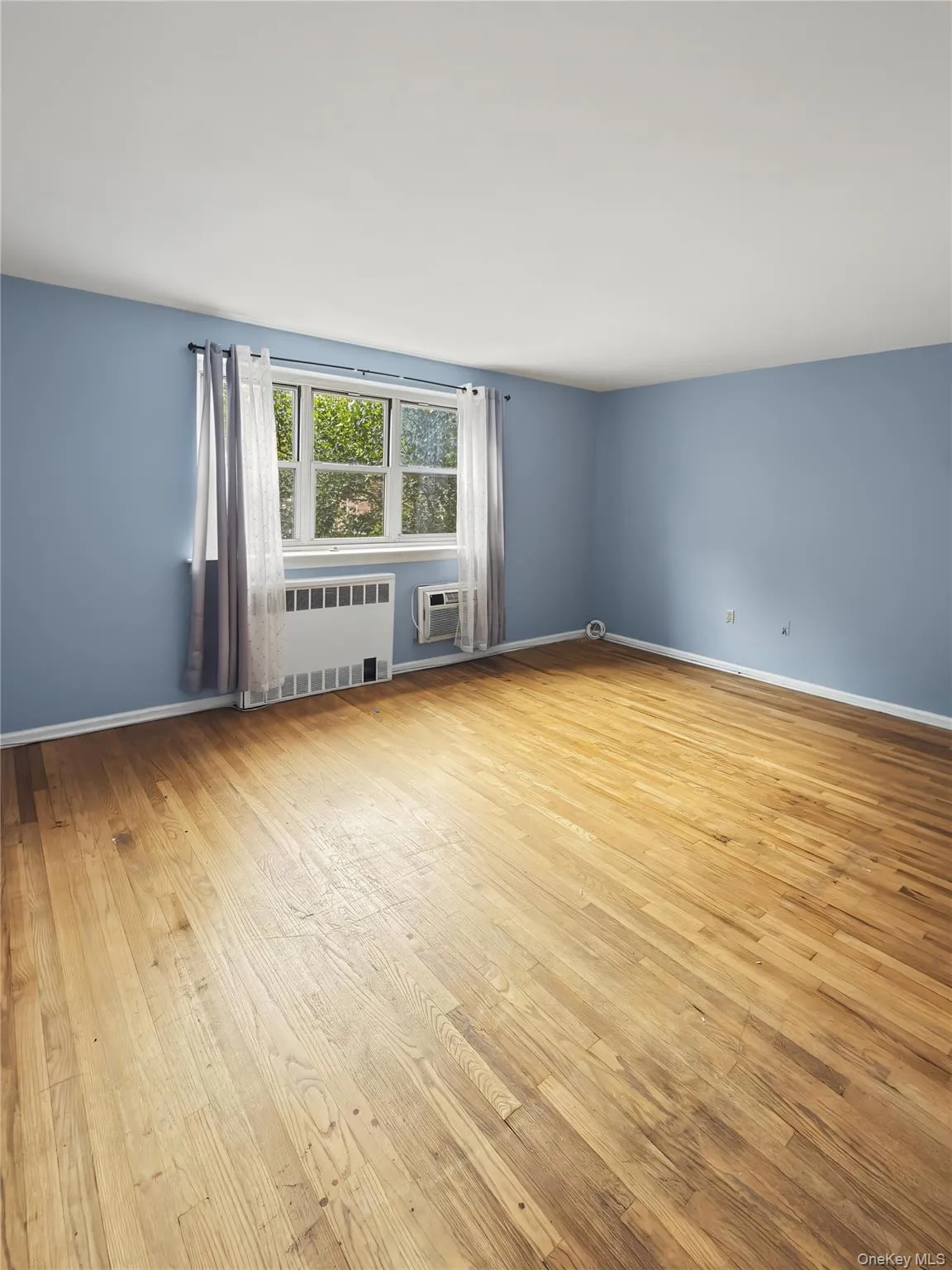 153-25 88th Street, New York, NY, 1 Bedroom Bedrooms, 4 Rooms Rooms,1 BathroomBathrooms,Residential,For Rent,88th Street,0,1054346 153-25 88th Street, New York, NY, 1 Bedroom Bedrooms, 4 Rooms Rooms,1 BathroomBathrooms,Residential,For Rent,88th Street,0,1054346