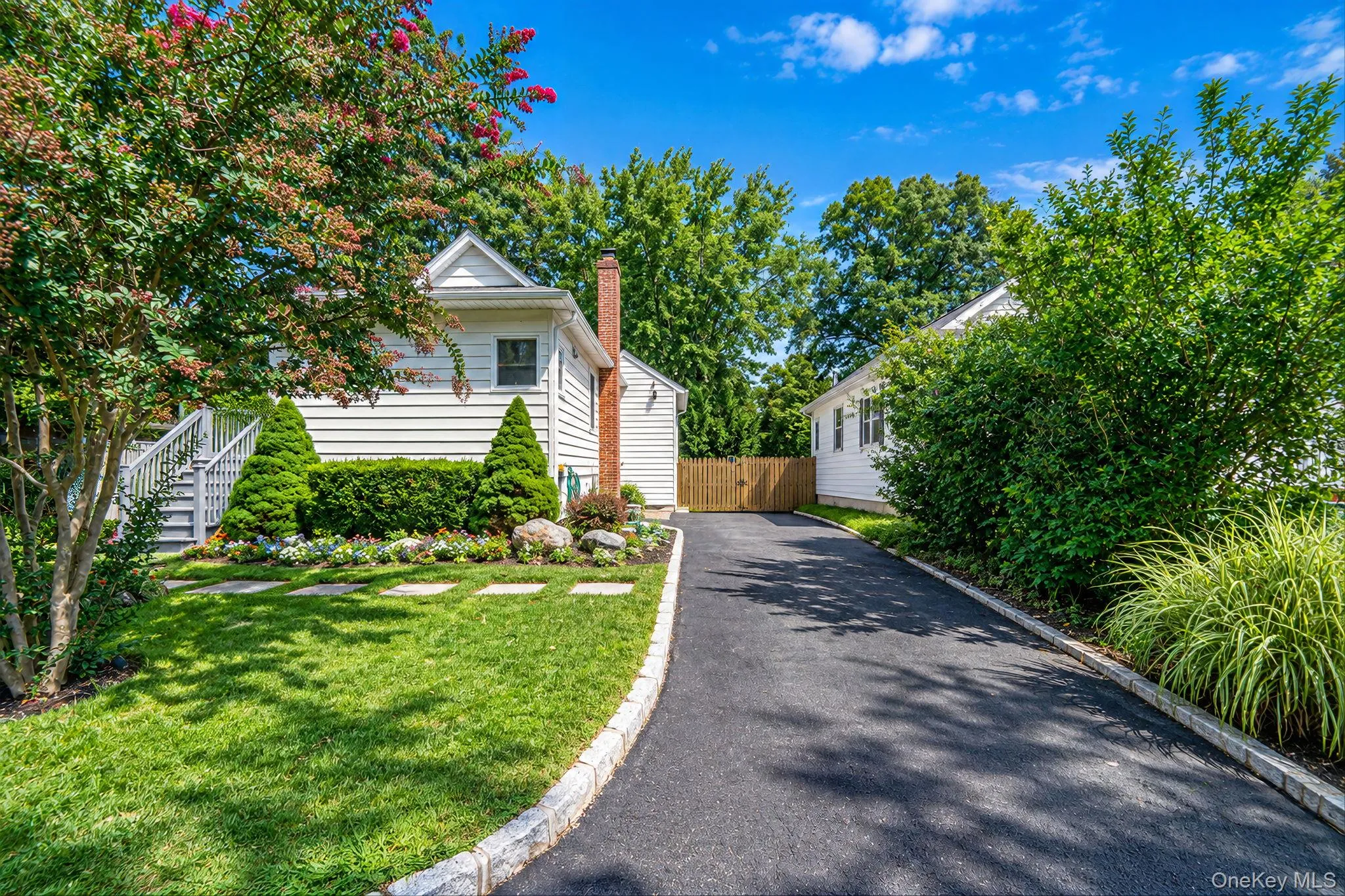 39 Plandome Road, Brookhaven, NY, 2 Bedrooms Bedrooms, 4 Rooms Rooms,1 BathroomBathrooms,Residential,For Rent,Plandome,0,1054347 39 Plandome Road, Brookhaven, NY, 2 Bedrooms Bedrooms, 4 Rooms Rooms,1 BathroomBathrooms,Residential,For Rent,Plandome,0,1054347