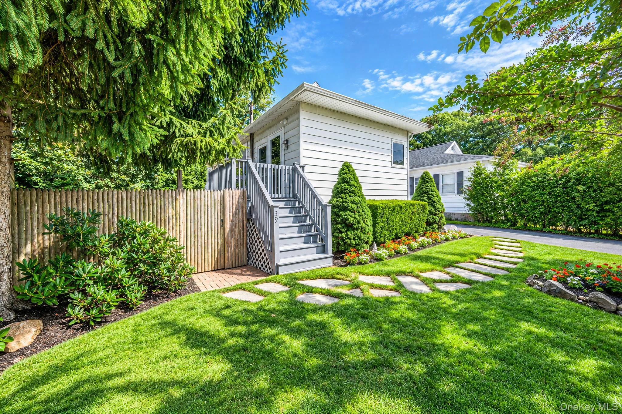39 Plandome Road, Brookhaven, NY, 2 Bedrooms Bedrooms, 4 Rooms Rooms,1 BathroomBathrooms,Residential,For Rent,Plandome,0,1054347 39 Plandome Road, Brookhaven, NY, 2 Bedrooms Bedrooms, 4 Rooms Rooms,1 BathroomBathrooms,Residential,For Rent,Plandome,0,1054347