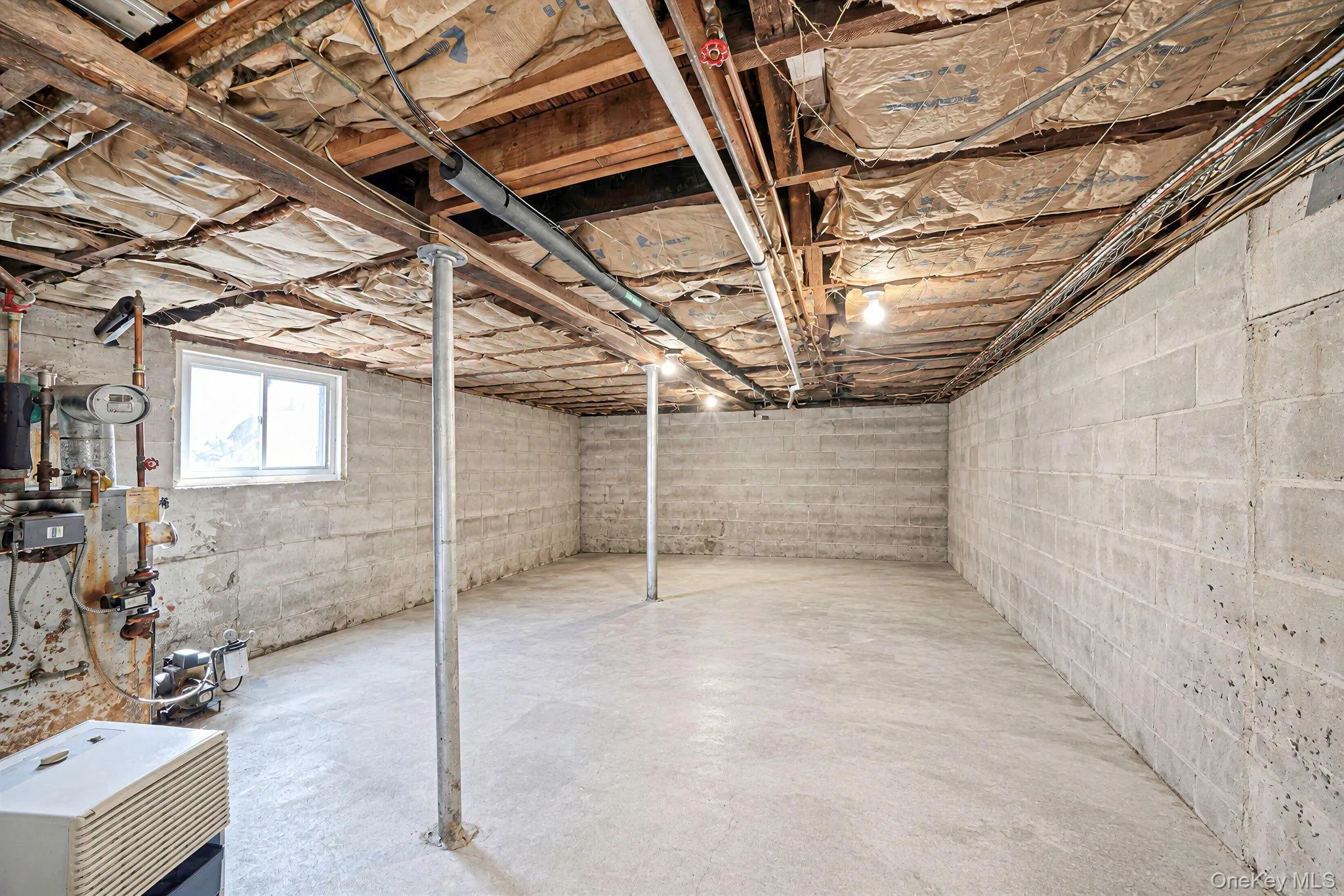 39 Plandome Road, Brookhaven, NY, 2 Bedrooms Bedrooms, 4 Rooms Rooms,1 BathroomBathrooms,Residential,For Rent,Plandome,0,1054347 39 Plandome Road, Brookhaven, NY, 2 Bedrooms Bedrooms, 4 Rooms Rooms,1 BathroomBathrooms,Residential,For Rent,Plandome,0,1054347