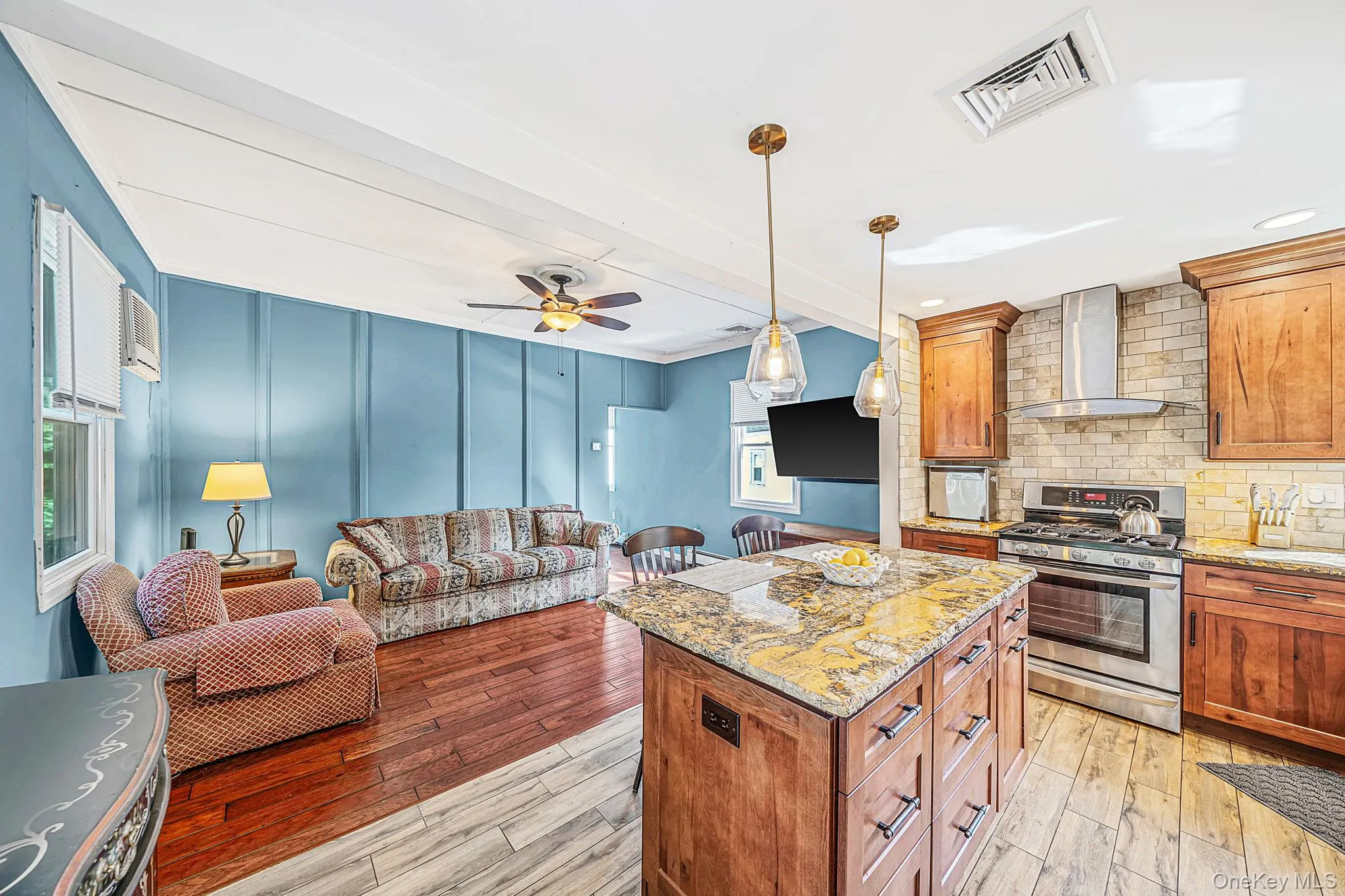 39 Plandome Road, Brookhaven, NY, 2 Bedrooms Bedrooms, 4 Rooms Rooms,1 BathroomBathrooms,Residential,For Rent,Plandome,0,1054347 39 Plandome Road, Brookhaven, NY, 2 Bedrooms Bedrooms, 4 Rooms Rooms,1 BathroomBathrooms,Residential,For Rent,Plandome,0,1054347