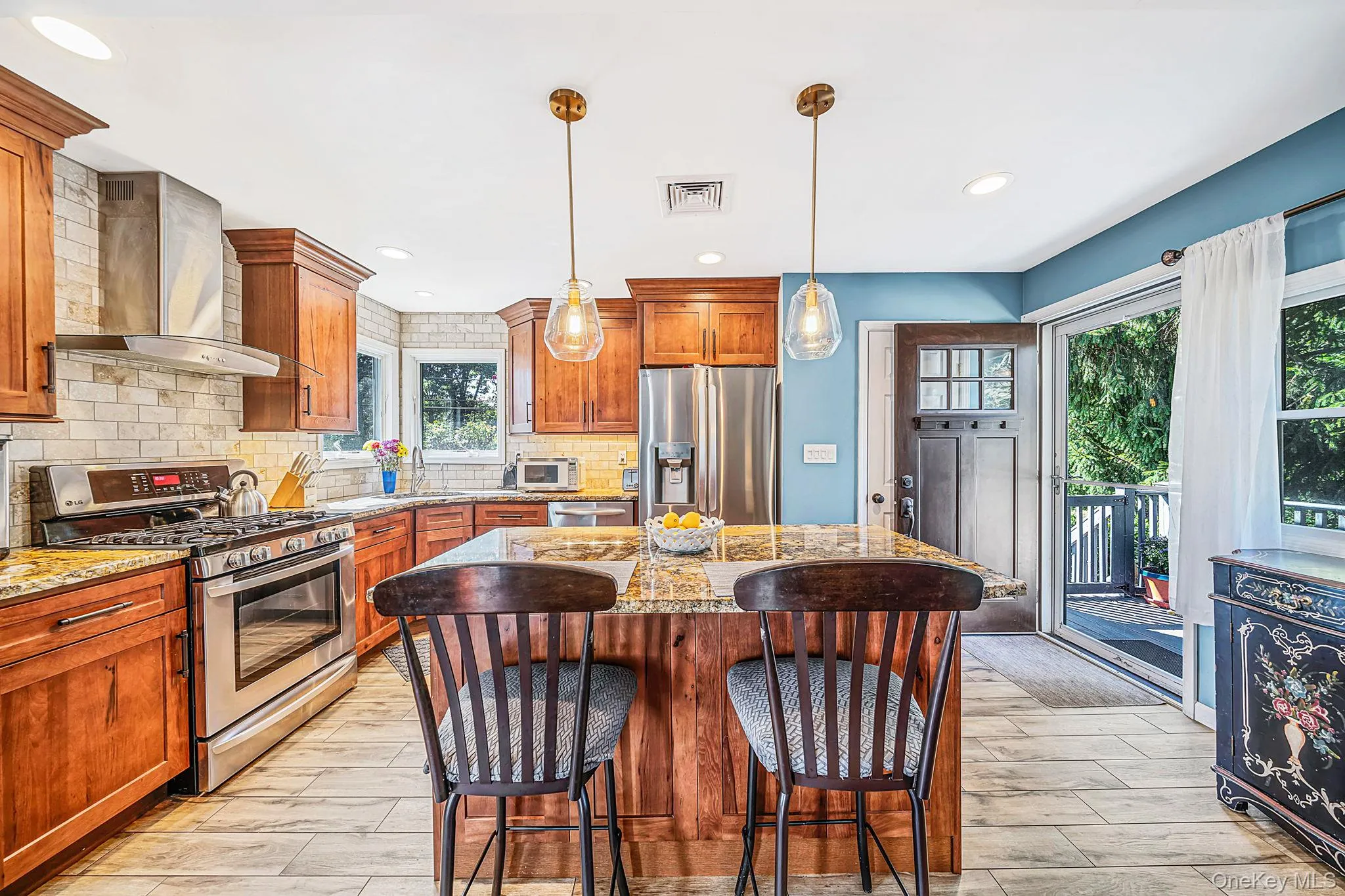 39 Plandome Road, Brookhaven, NY, 2 Bedrooms Bedrooms, 4 Rooms Rooms,1 BathroomBathrooms,Residential,For Rent,Plandome,0,1054347 39 Plandome Road, Brookhaven, NY, 2 Bedrooms Bedrooms, 4 Rooms Rooms,1 BathroomBathrooms,Residential,For Rent,Plandome,0,1054347