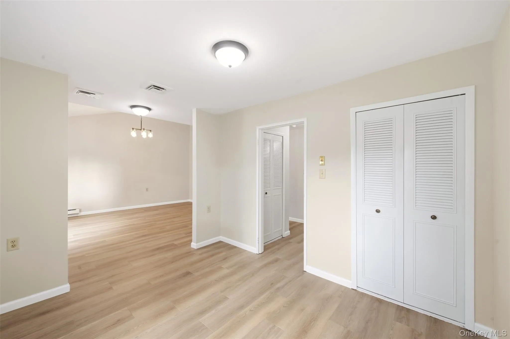 Dining area or 2nd bedroom Dining area or 2nd bedroom