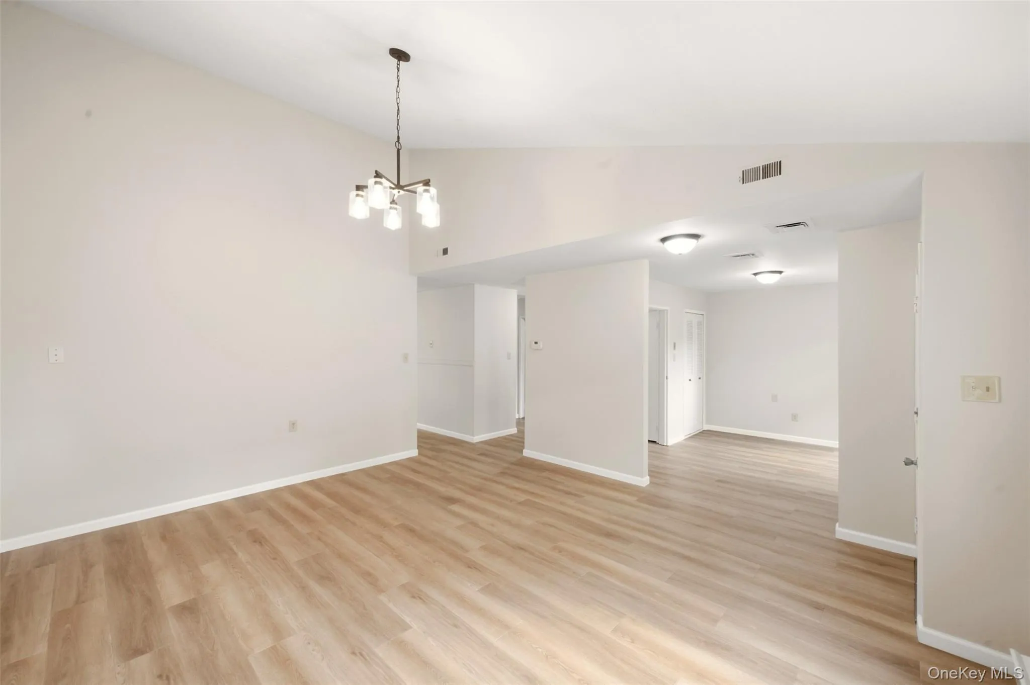 209 Strathmore Gate Drive, Brookhaven, NY, 1 Bedroom Bedrooms, 5 Rooms Rooms,1 BathroomBathrooms,Residential,For Rent,Strathmore Gate,0,1054350 209 Strathmore Gate Drive, Brookhaven, NY, 1 Bedroom Bedrooms, 5 Rooms Rooms,1 BathroomBathrooms,Residential,For Rent,Strathmore Gate,0,1054350