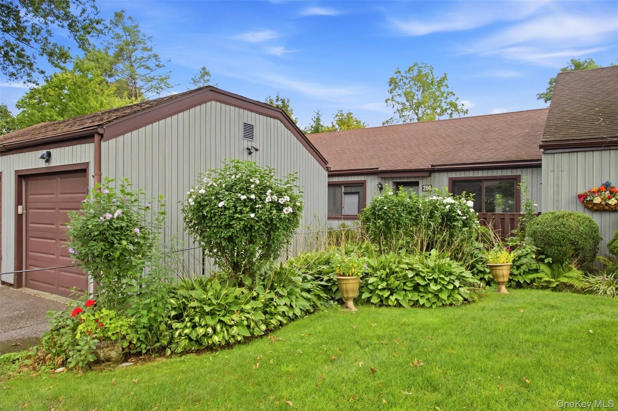209 Strathmore Gate Drive, Brookhaven, NY, 1 Bedroom Bedrooms, 5 Rooms Rooms,1 BathroomBathrooms,Residential,For Rent,Strathmore Gate,0,1054350 209 Strathmore Gate Drive, Brookhaven, NY, 1 Bedroom Bedrooms, 5 Rooms Rooms,1 BathroomBathrooms,Residential,For Rent,Strathmore Gate,0,1054350