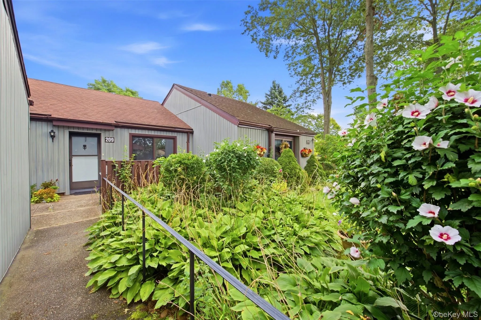 209 Strathmore Gate Drive, Brookhaven, NY, 1 Bedroom Bedrooms, 5 Rooms Rooms,1 BathroomBathrooms,Residential,For Rent,Strathmore Gate,0,1054350 209 Strathmore Gate Drive, Brookhaven, NY, 1 Bedroom Bedrooms, 5 Rooms Rooms,1 BathroomBathrooms,Residential,For Rent,Strathmore Gate,0,1054350