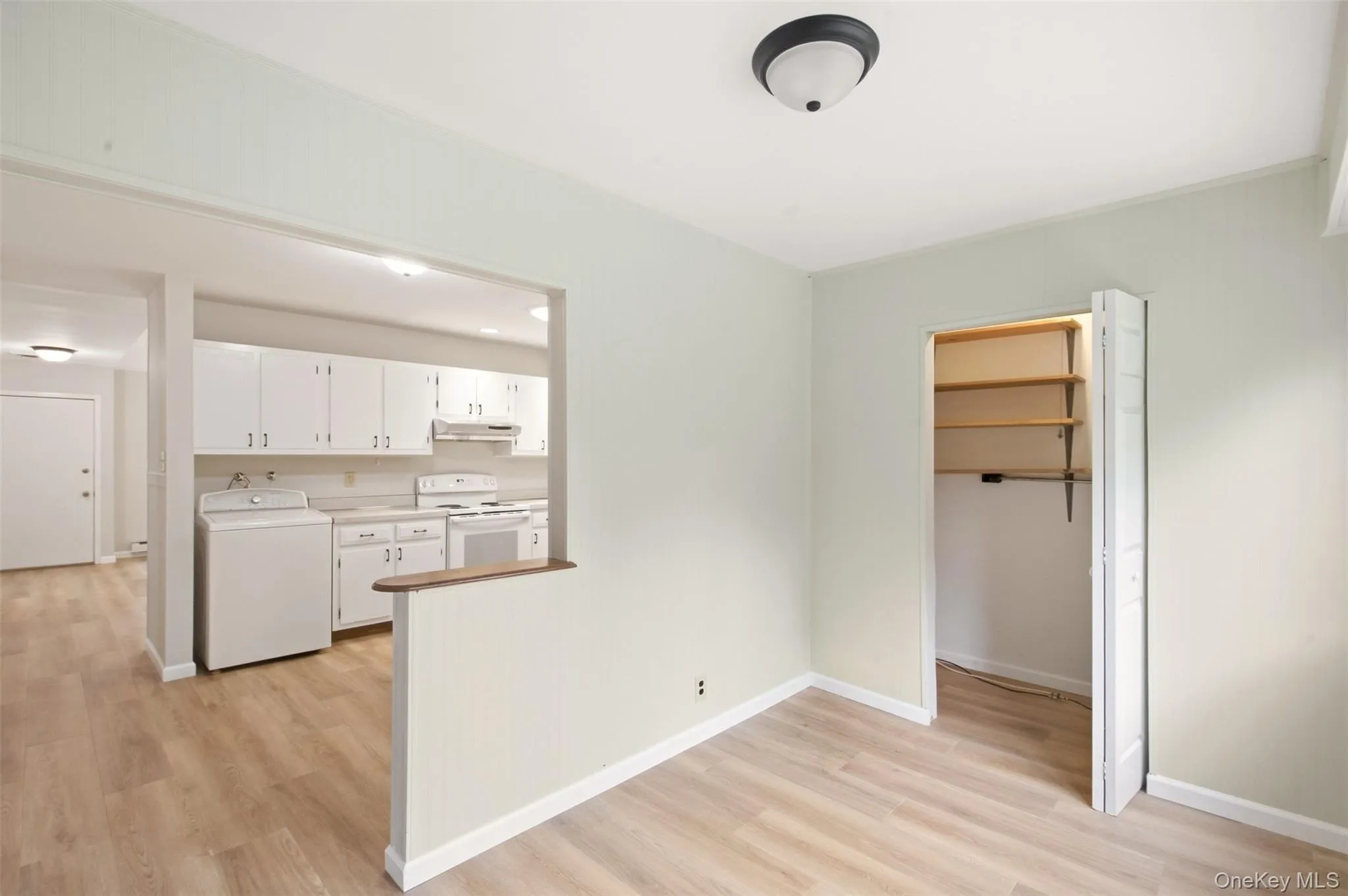 209 Strathmore Gate Drive, Brookhaven, NY, 1 Bedroom Bedrooms, 5 Rooms Rooms,1 BathroomBathrooms,Residential,For Rent,Strathmore Gate,0,1054350 209 Strathmore Gate Drive, Brookhaven, NY, 1 Bedroom Bedrooms, 5 Rooms Rooms,1 BathroomBathrooms,Residential,For Rent,Strathmore Gate,0,1054350