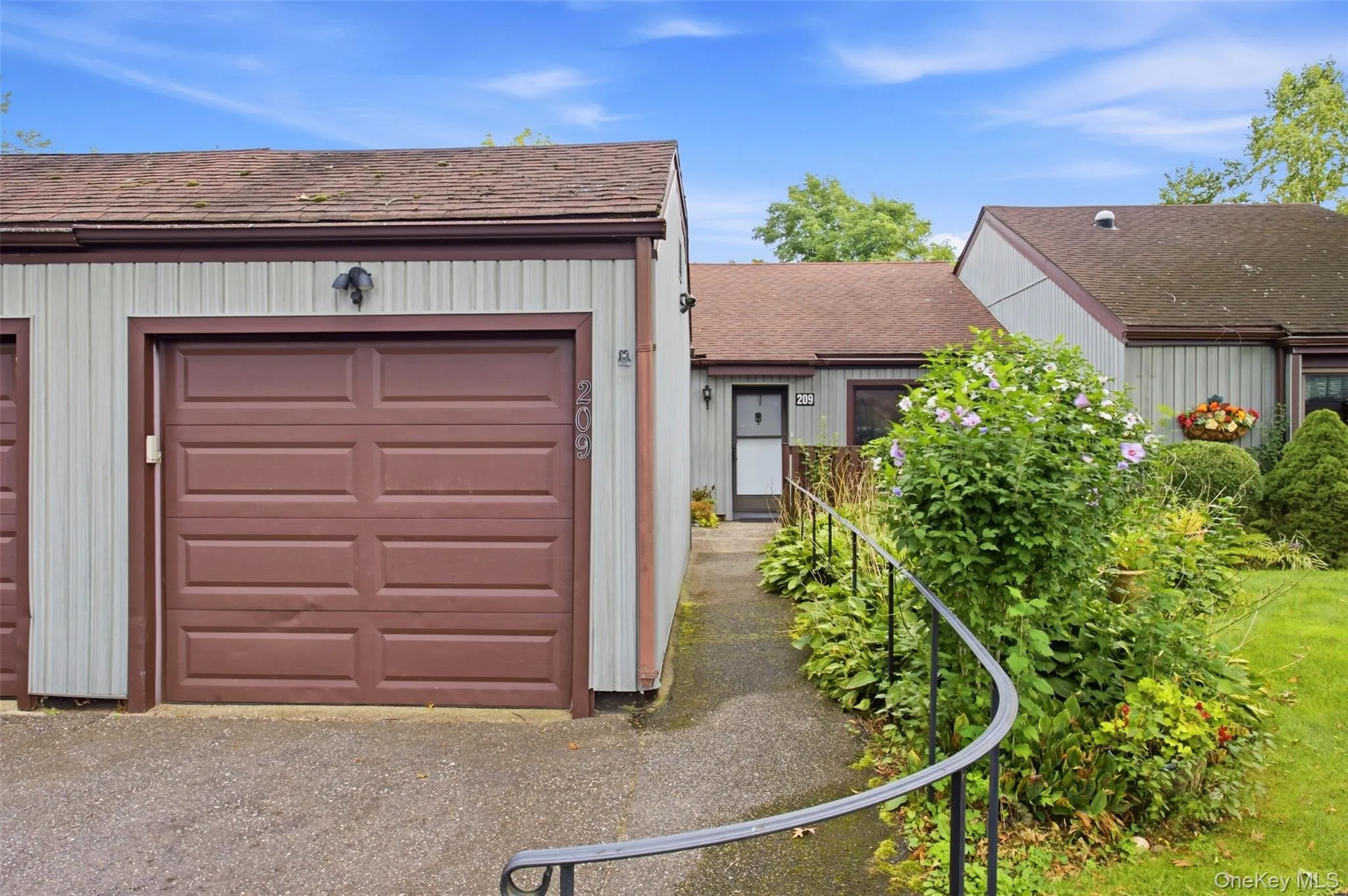 209 Strathmore Gate Drive, Brookhaven, NY, 1 Bedroom Bedrooms, 5 Rooms Rooms,1 BathroomBathrooms,Residential,For Rent,Strathmore Gate,0,1054350 209 Strathmore Gate Drive, Brookhaven, NY, 1 Bedroom Bedrooms, 5 Rooms Rooms,1 BathroomBathrooms,Residential,For Rent,Strathmore Gate,0,1054350