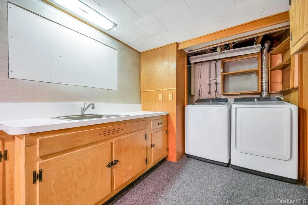 2327 Cleveland Street, Hempstead, NY, 3 Bedroom Bedrooms, 7 Room Rooms,1 BathroomBathrooms,Residential Lease,For Rent,Cleveland,0,1054353 2327 Cleveland Street, Hempstead, NY, 3 Bedroom Bedrooms, 7 Room Rooms,1 BathroomBathrooms,Residential Lease,For Rent,Cleveland,0,1054353