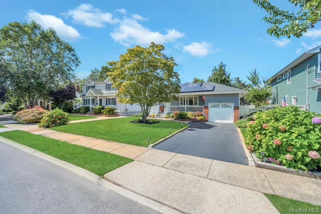 2327 Cleveland Street, Hempstead, NY, 3 Bedroom Bedrooms, 7 Room Rooms,1 BathroomBathrooms,Residential Lease,For Rent,Cleveland,0,1054353 2327 Cleveland Street, Hempstead, NY, 3 Bedroom Bedrooms, 7 Room Rooms,1 BathroomBathrooms,Residential Lease,For Rent,Cleveland,0,1054353