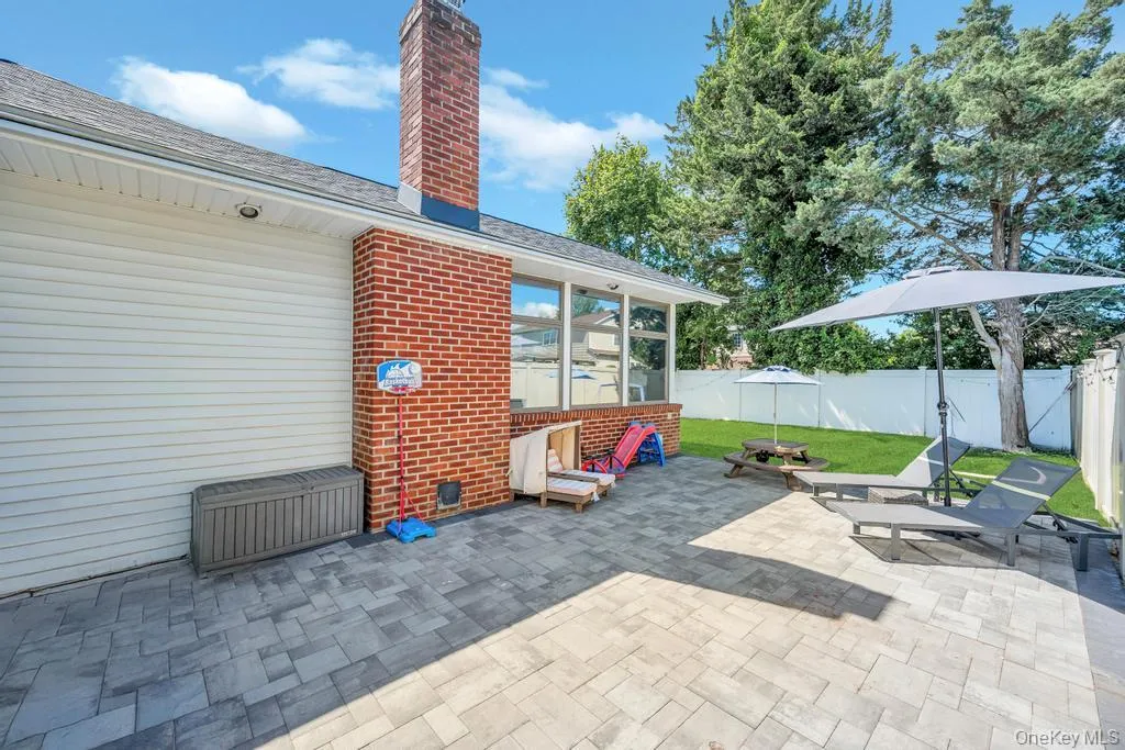 2327 Cleveland Street, Hempstead, NY, 3 Bedroom Bedrooms, 7 Room Rooms,1 BathroomBathrooms,Residential Lease,For Rent,Cleveland,0,1054353 2327 Cleveland Street, Hempstead, NY, 3 Bedroom Bedrooms, 7 Room Rooms,1 BathroomBathrooms,Residential Lease,For Rent,Cleveland,0,1054353