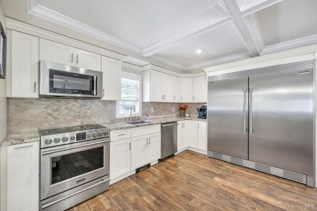2327 Cleveland Street, Hempstead, NY, 3 Bedroom Bedrooms, 7 Room Rooms,1 BathroomBathrooms,Residential Lease,For Rent,Cleveland,0,1054353 2327 Cleveland Street, Hempstead, NY, 3 Bedroom Bedrooms, 7 Room Rooms,1 BathroomBathrooms,Residential Lease,For Rent,Cleveland,0,1054353
