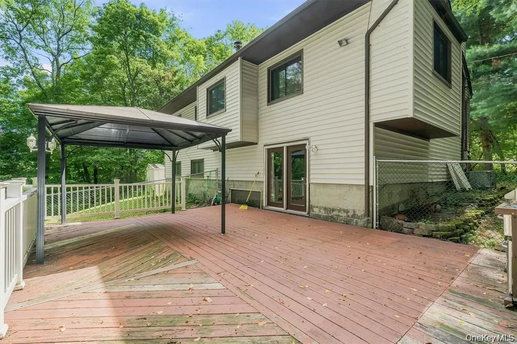 383 Route 32, Woodbury, NY, 4 Bedroom Bedrooms, 9 Room Rooms,3 BathroomBathrooms,Residential Lease,For Rent,Route 32,0,1054359 383 Route 32, Woodbury, NY, 4 Bedroom Bedrooms, 9 Room Rooms,3 BathroomBathrooms,Residential Lease,For Rent,Route 32,0,1054359