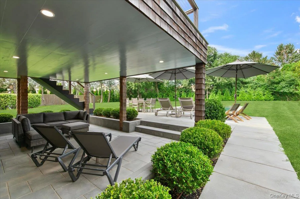 40 Knollwood Drive, Southampton, NY, 5 Bedrooms Bedrooms, 12 Rooms Rooms,4 BathroomsBathrooms,Residential,For Rent,Knollwood,0,1054363 40 Knollwood Drive, Southampton, NY, 5 Bedrooms Bedrooms, 12 Rooms Rooms,4 BathroomsBathrooms,Residential,For Rent,Knollwood,0,1054363