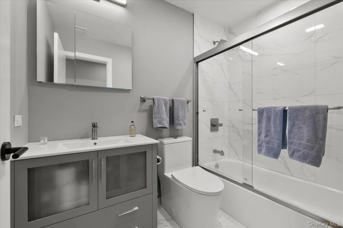40 Knollwood Drive, Southampton, NY, 5 Bedrooms Bedrooms, 12 Rooms Rooms,4 BathroomsBathrooms,Residential,For Rent,Knollwood,0,1054363 40 Knollwood Drive, Southampton, NY, 5 Bedrooms Bedrooms, 12 Rooms Rooms,4 BathroomsBathrooms,Residential,For Rent,Knollwood,0,1054363