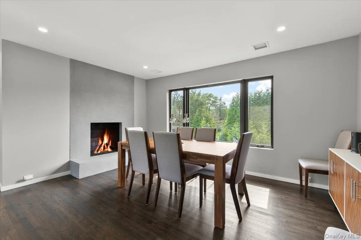 40 Knollwood Drive, Southampton, NY, 5 Bedrooms Bedrooms, 12 Rooms Rooms,4 BathroomsBathrooms,Residential,For Rent,Knollwood,0,1054363 40 Knollwood Drive, Southampton, NY, 5 Bedrooms Bedrooms, 12 Rooms Rooms,4 BathroomsBathrooms,Residential,For Rent,Knollwood,0,1054363