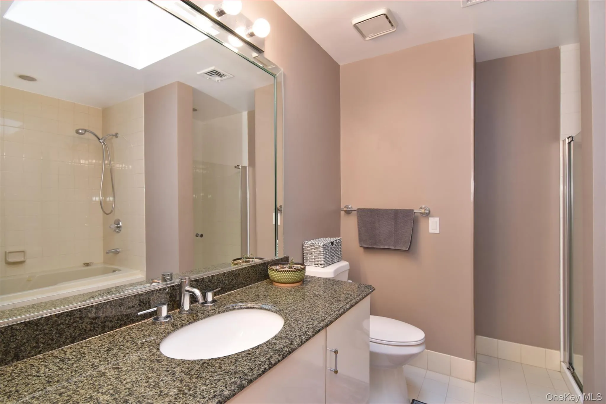 26 Sunnyside Place, Greenburgh, NY, 2 Bedrooms Bedrooms, 7 Rooms Rooms,3 BathroomsBathrooms,Residential Lease,For Rent,Sunnyside,0,1054365 26 Sunnyside Place, Greenburgh, NY, 2 Bedrooms Bedrooms, 7 Rooms Rooms,3 BathroomsBathrooms,Residential Lease,For Rent,Sunnyside,0,1054365