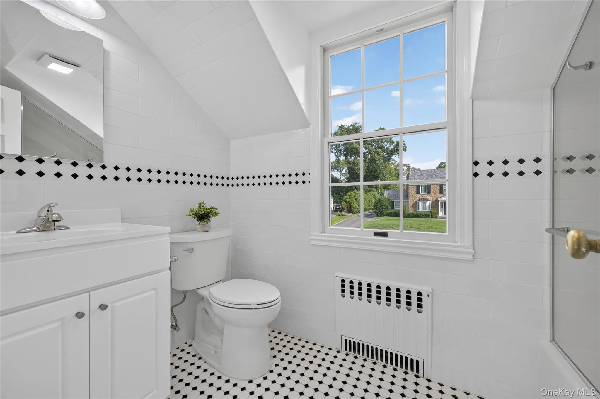 70 Woodedge Road, North Hempstead, NY, 4 Bedrooms Bedrooms, 8 Rooms Rooms,2 BathroomsBathrooms,Residential Lease,For Rent,Woodedge,0,1054371 70 Woodedge Road, North Hempstead, NY, 4 Bedrooms Bedrooms, 8 Rooms Rooms,2 BathroomsBathrooms,Residential Lease,For Rent,Woodedge,0,1054371