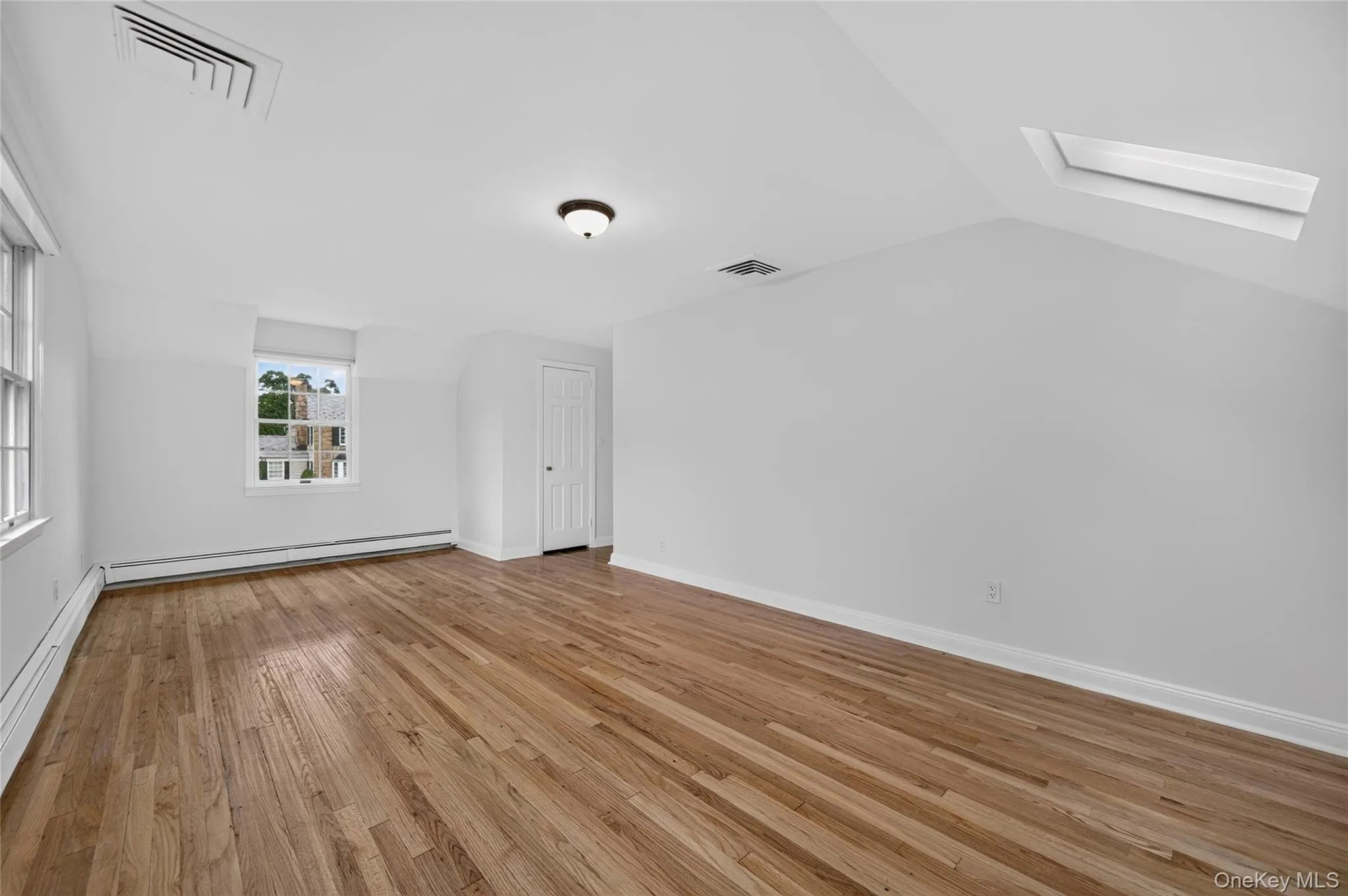 70 Woodedge Road, North Hempstead, NY, 4 Bedrooms Bedrooms, 8 Rooms Rooms,2 BathroomsBathrooms,Residential Lease,For Rent,Woodedge,0,1054371 70 Woodedge Road, North Hempstead, NY, 4 Bedrooms Bedrooms, 8 Rooms Rooms,2 BathroomsBathrooms,Residential Lease,For Rent,Woodedge,0,1054371