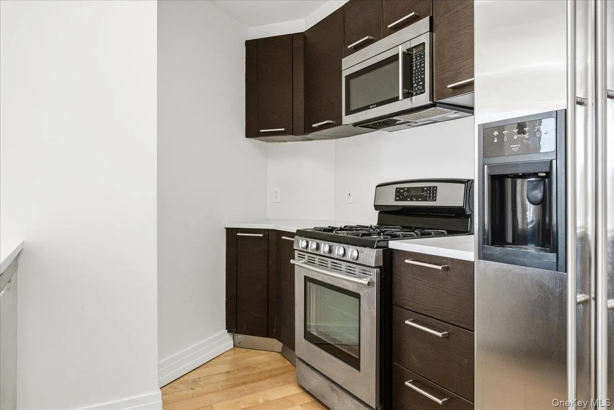 64-05 Yellowstone Boulevard, New York, NY, 1 Bedroom Bedrooms, 4 Rooms Rooms,1 BathroomBathrooms,Residential Lease,For Rent,Yellowstone,0,1054375 64-05 Yellowstone Boulevard, New York, NY, 1 Bedroom Bedrooms, 4 Rooms Rooms,1 BathroomBathrooms,Residential Lease,For Rent,Yellowstone,0,1054375