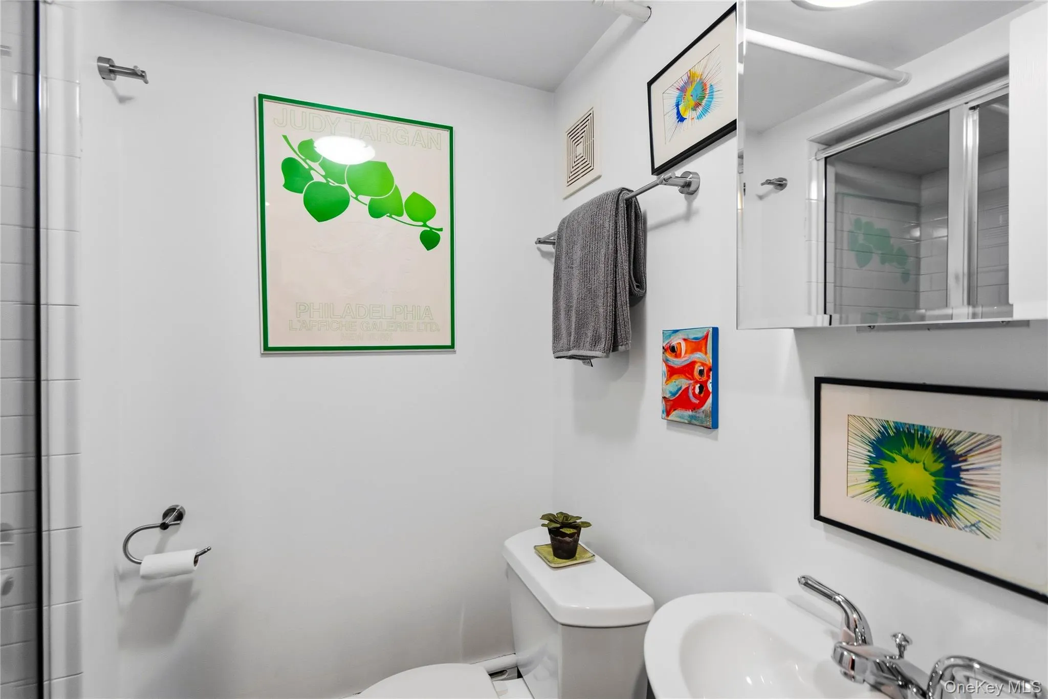 Lower Level Full Bath Lower Level Full Bath