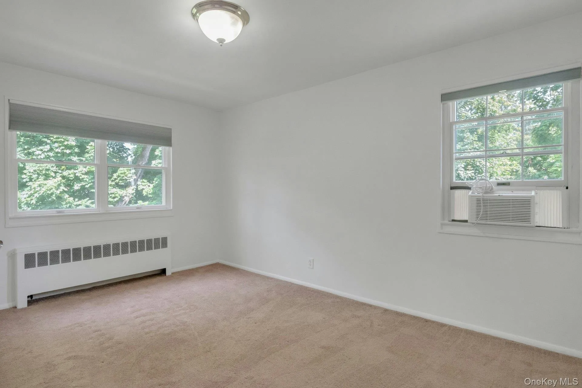2 Window Exposures and Great Natural Light. 2 Window Exposures and Great Natural Light.