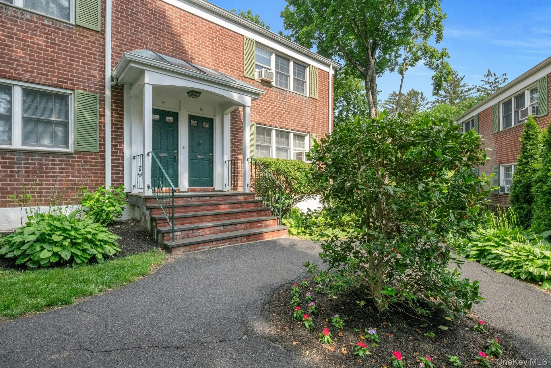 Front Porch Entry to the Left. Front Porch Entry to the Left.